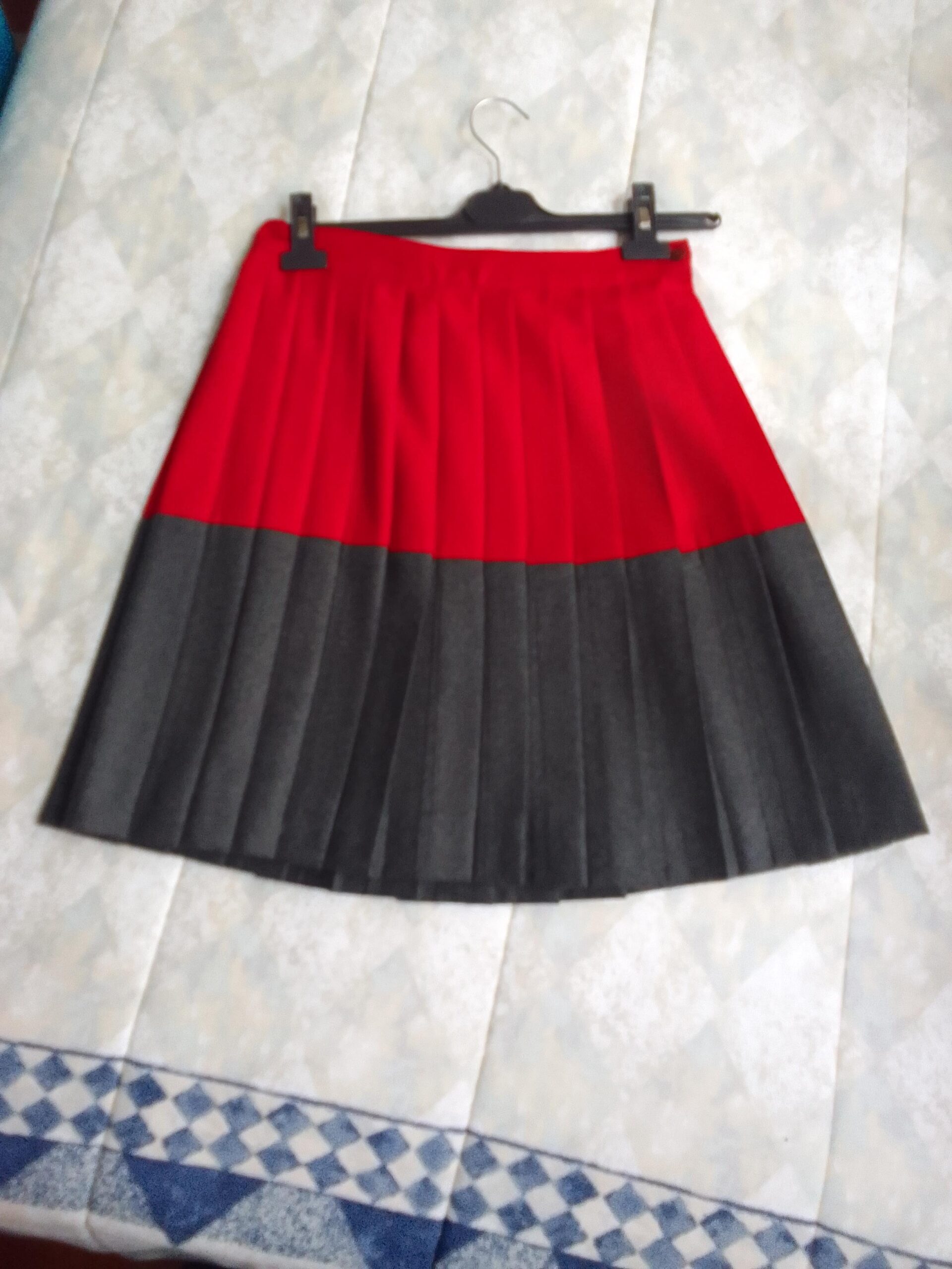 Faldas PURE LANA VIRGINE ITALY Talla 46