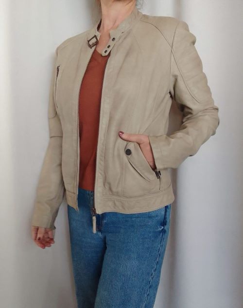 Chaqueta Cuero Beige Talla L estado 10/10
